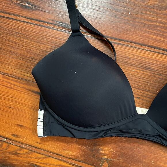 Lively wire free molded cup lined bra sz 38B - Picture 3 of 6